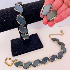 Vintage 50’s LISNER Green Thermoset Mermaid Core Holiday Christmas Jewelry Set